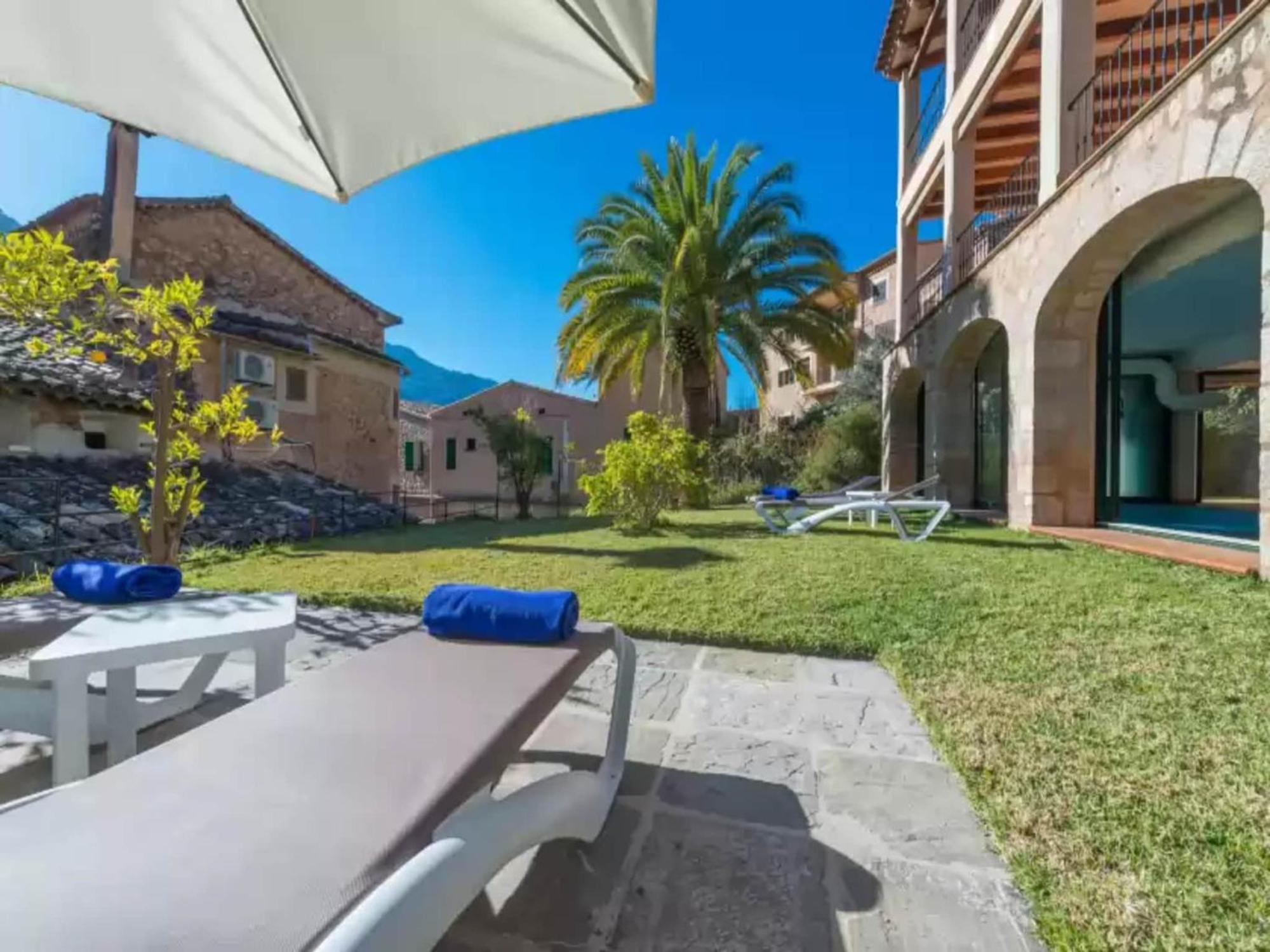 With Private Pool In *